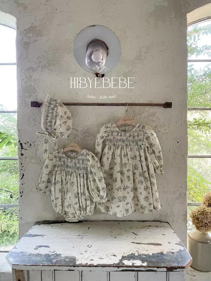 古典碎花包屁.連身裙