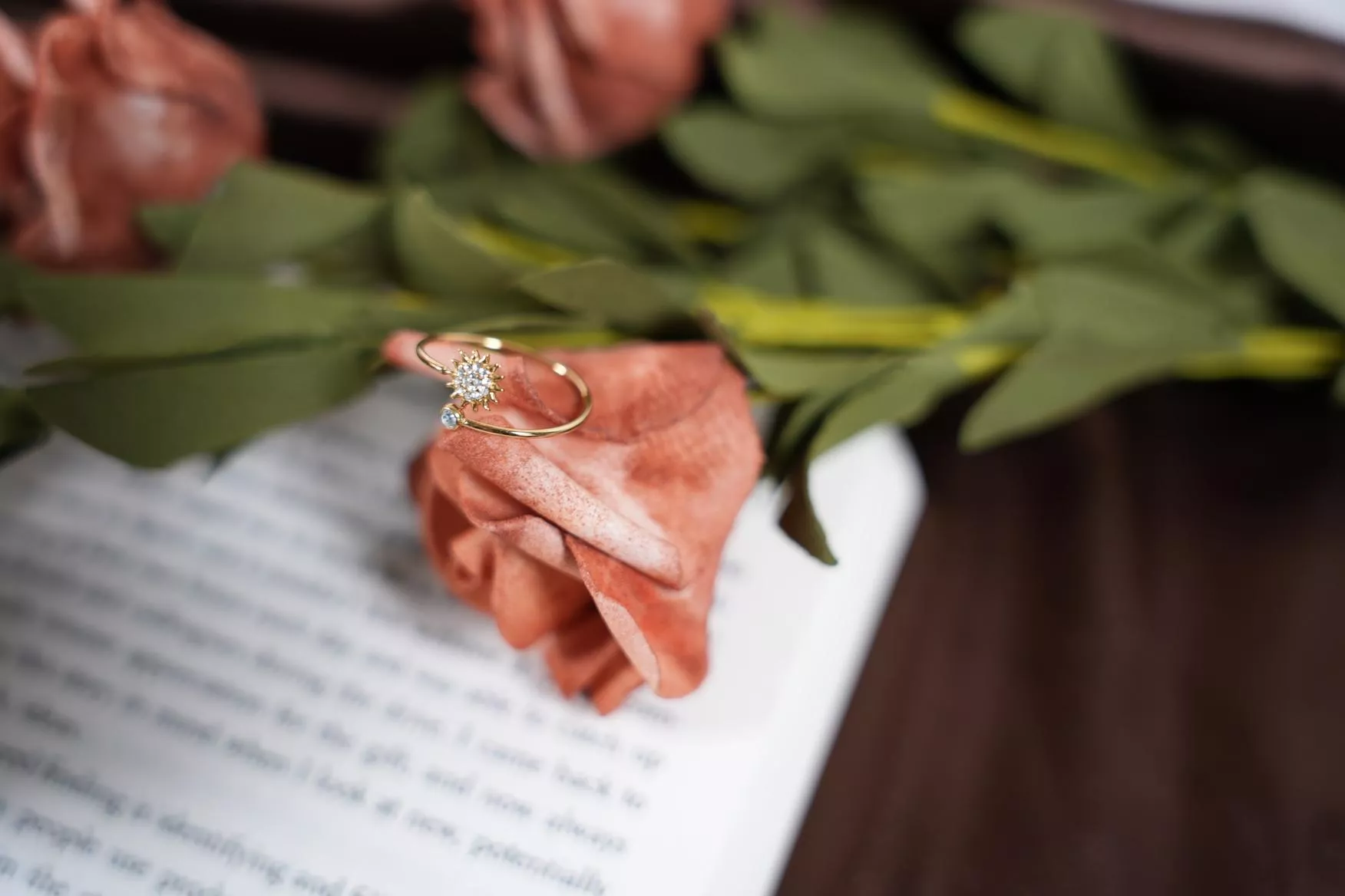 〔閃耀太陽〕鋯石戒指 不掉色開口可微調鋼戒