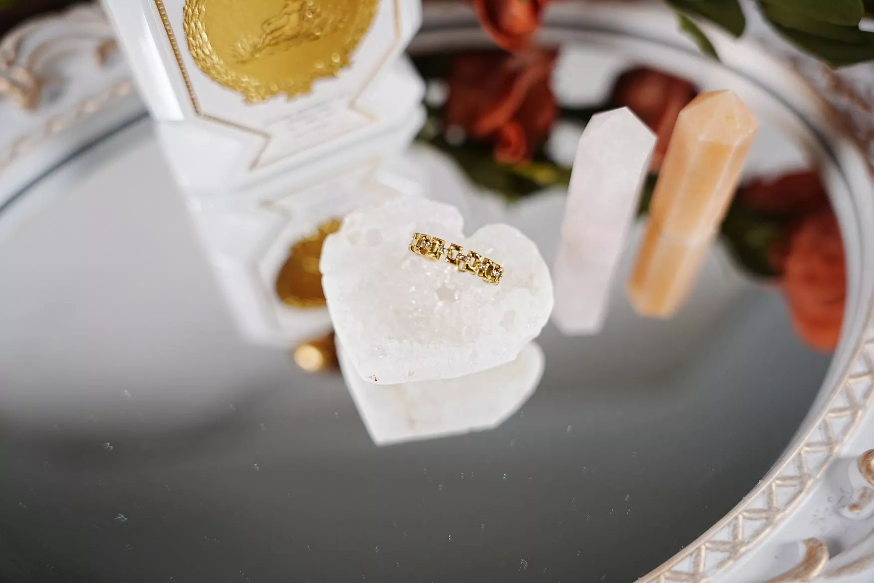 〔格律〕幾何鏤空微鑲活圍戒指