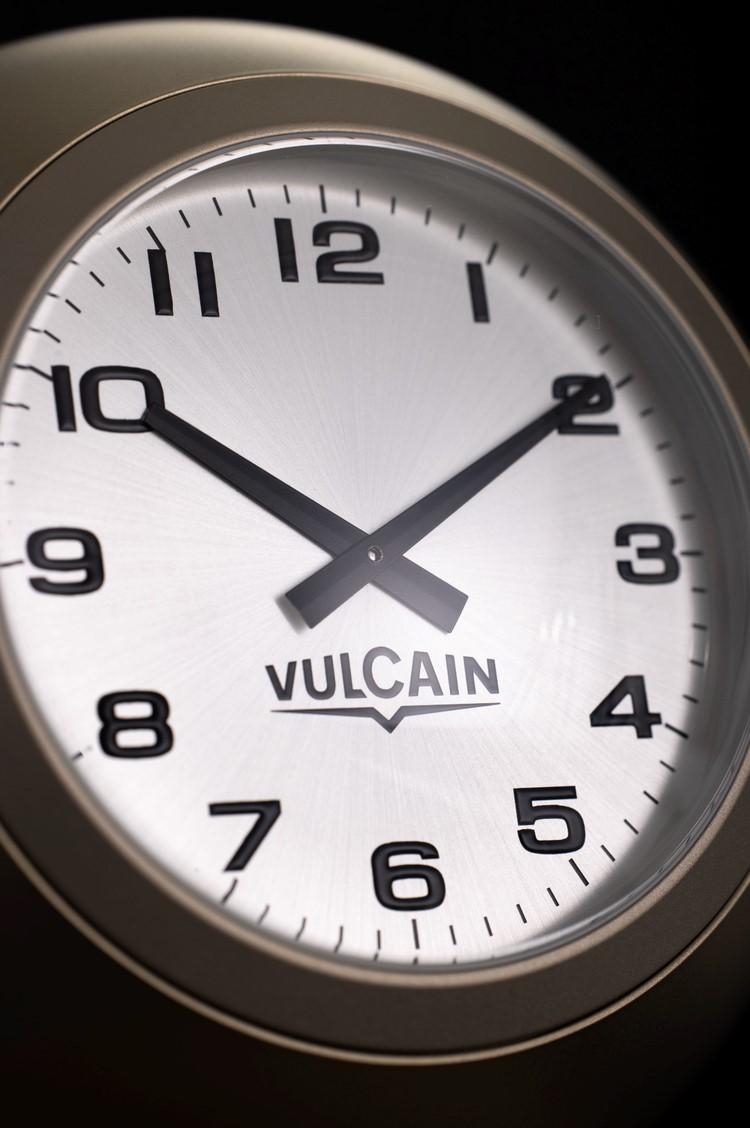 VULCAIN Desk clock