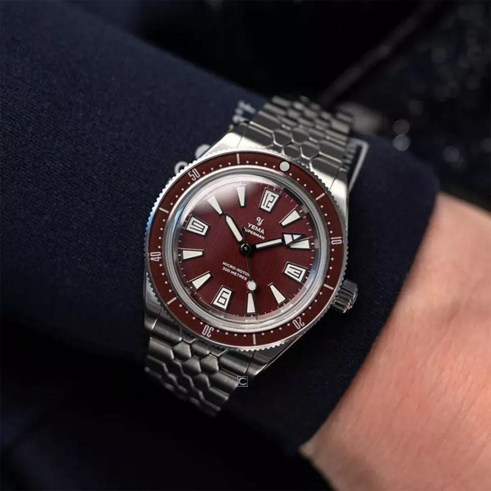 自製機芯Skin Diver CMM.20  波爾多紅