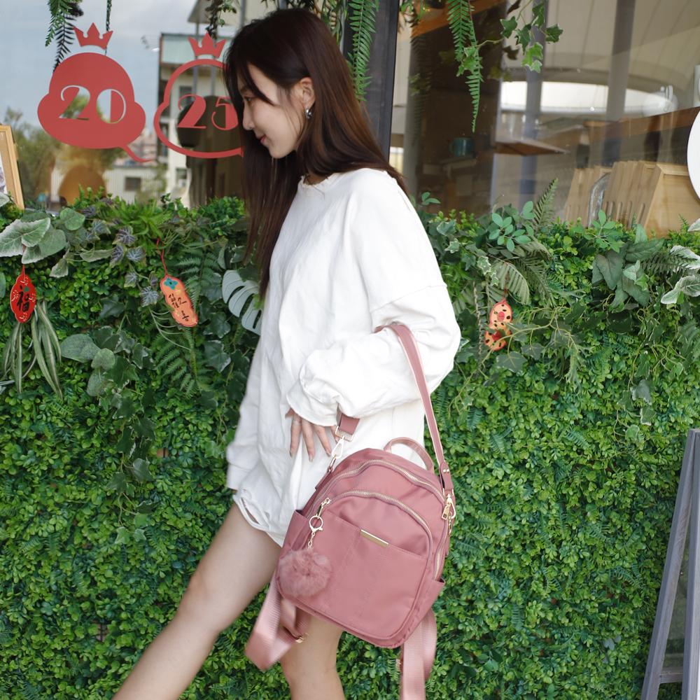 尼龍後背包 毛球吊飾後背包 小後背包 後背包女  後背包小 雙肩包 9609
