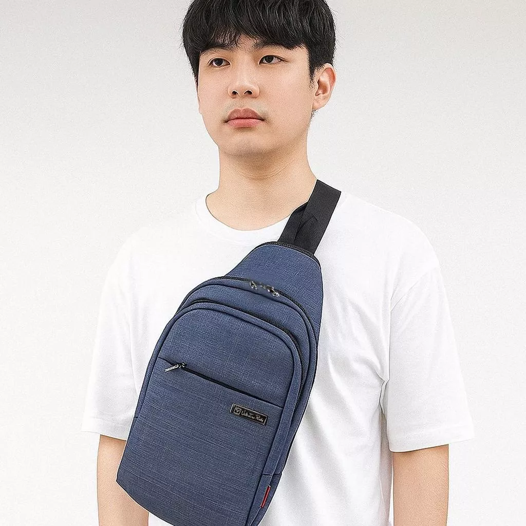 Valentino Rudy 范倫鐵諾商務輕量斜背包 胸包 9662