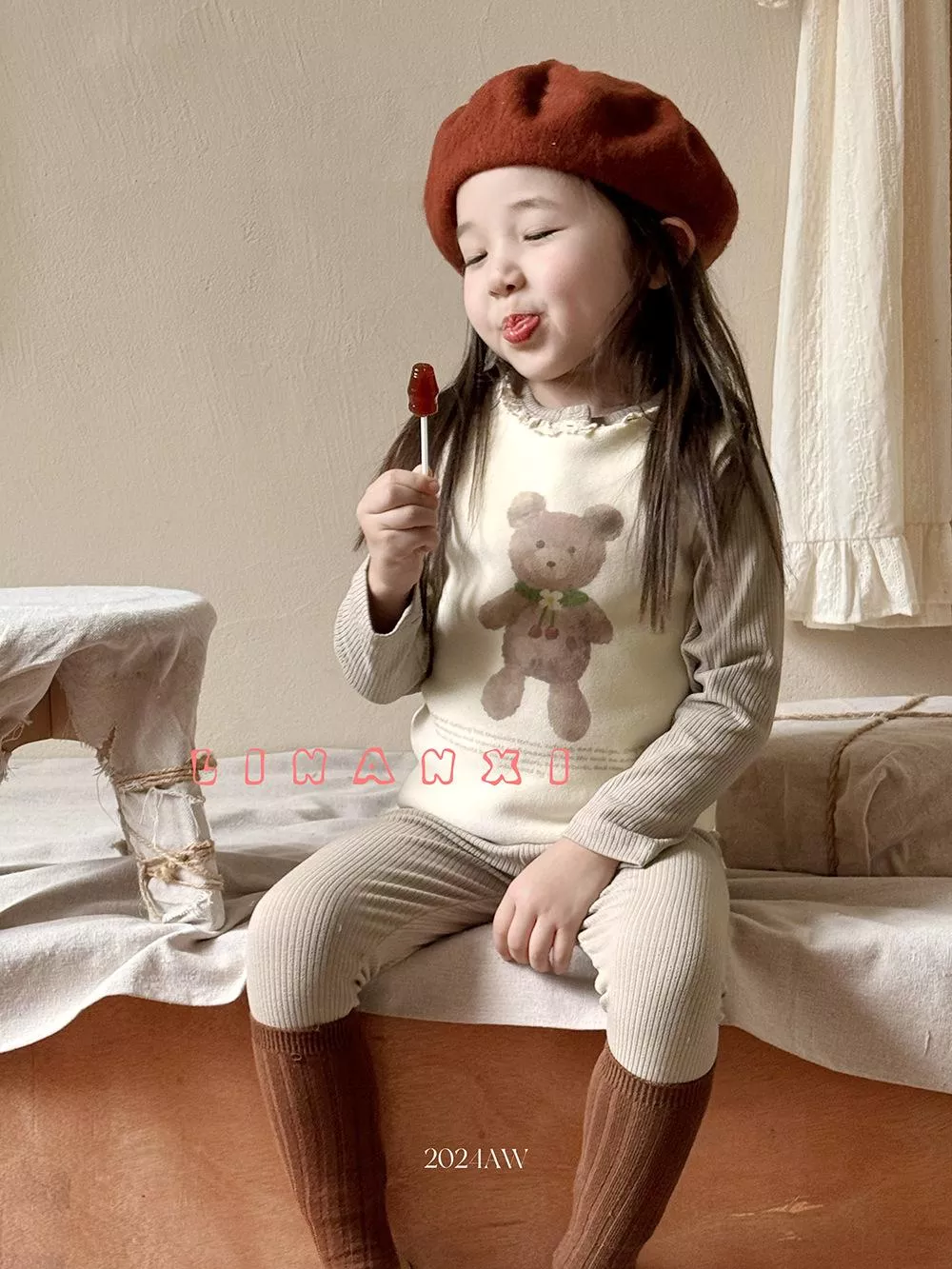 秋款韓版美麗絨花邊領套裝