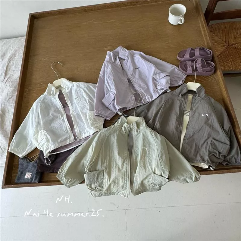 韓系透氣薄款防曬拉鍊外套