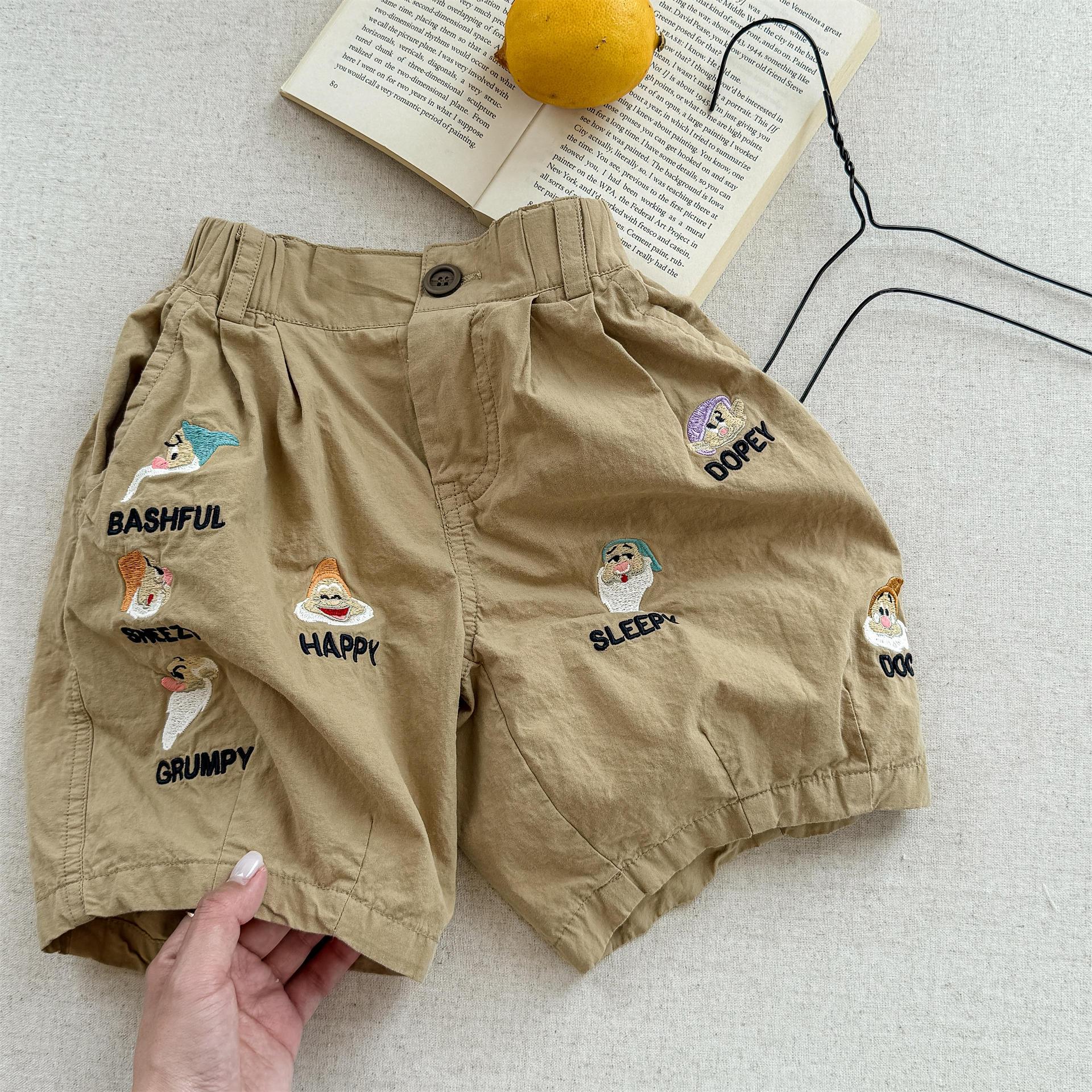 韓系小矮人刺繡水洗棉五分褲