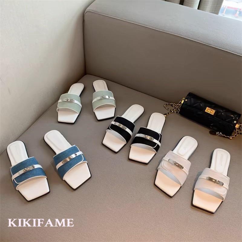 KIKIFAME🖤✨三色 巨美自留!質感金屬鎖扣方頭一字拖 涼拖鞋 平底拖 外出拖鞋 平底鞋 涼鞋 露趾鞋 一字帶拖