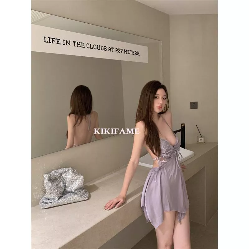 現貨🔗KIKIFAME🔥三色 純欲性感蝴蝶露背睡裙(有胸墊) 性感睡裙 露背睡衣 連身睡衣 緞面睡裙 露腰 居家服