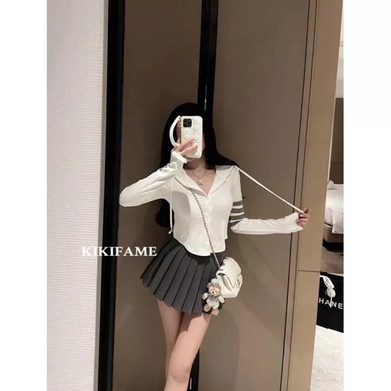 KIKIFAME🤍🫧韓系甜美·線條排扣連帽上衣 高腰百褶裙 撞色上衣 長袖上衣 長袖t恤 百褶短裙 高腰裙 套裝