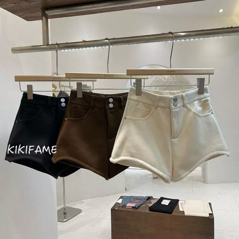 KIKIFAME🤍經典必入·三色 美拉德排扣高腰毛呢短褲 高腰短褲 高腰褲 百搭短褲 顯瘦短褲 闊腿褲 休閒短褲 休閒褲