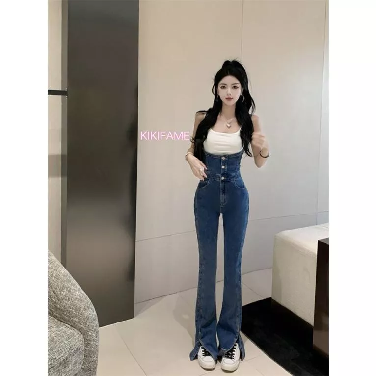 KIKIFAME🐻顯瘦牛仔喇叭背帶褲 連身褲 連身長褲 牛仔吊帶褲 吊帶褲 喇叭褲 休閒褲 開衩褲 背帶牛仔褲 長褲