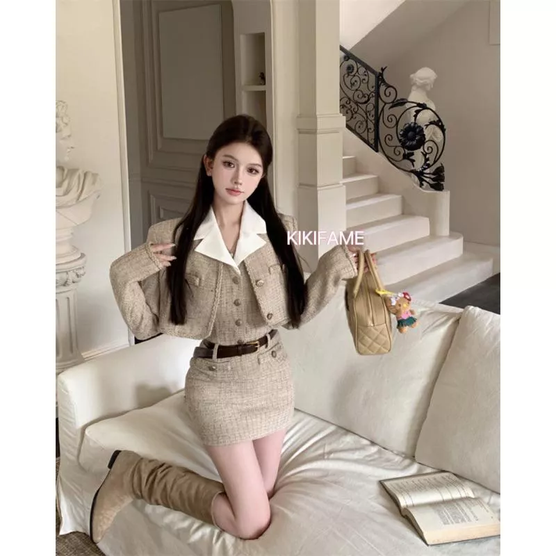 現貨🔗【𝐊𝐈𝐊𝐈𝐅𝐀𝐌𝐄】⭐️Dora小香風翻領背心裙(附腰帶)小香風外套 小香風洋裝 無袖洋裝 短版外套 小香風套裝