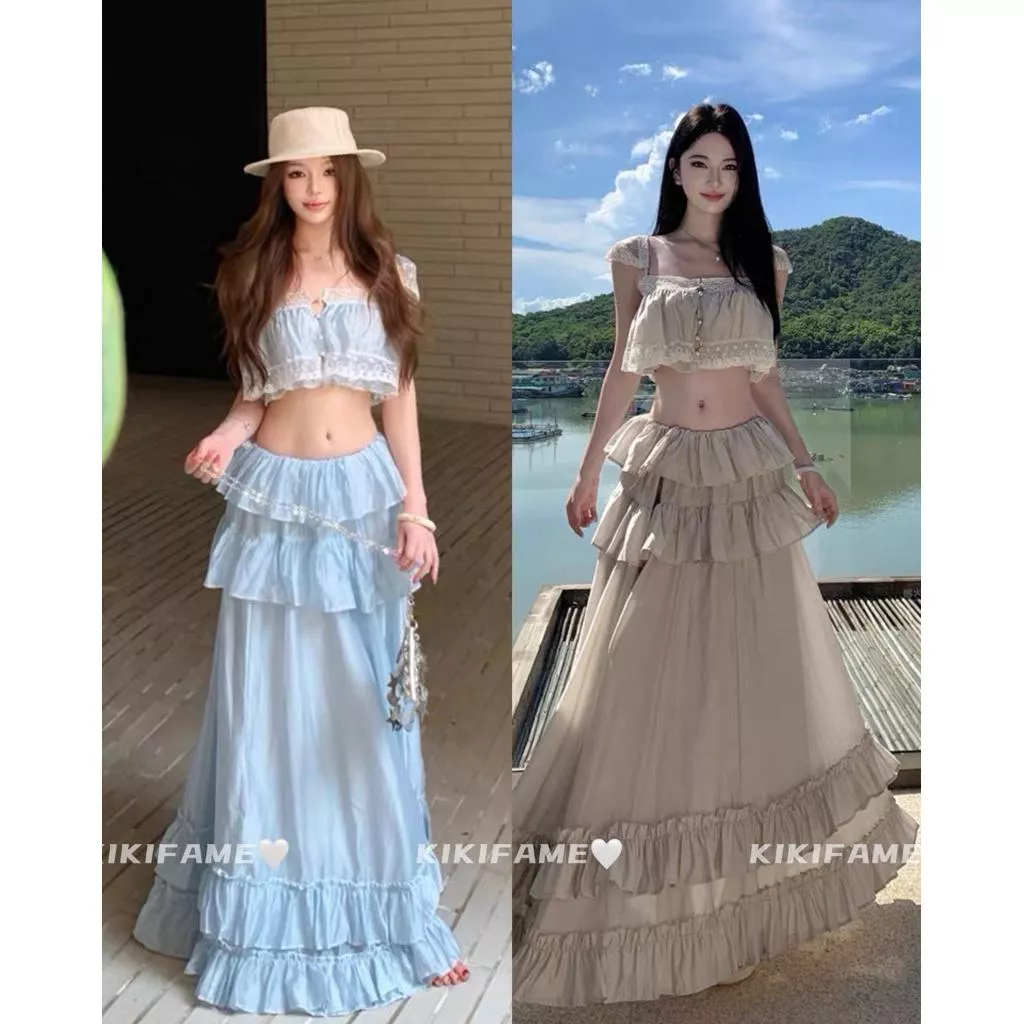 【𝐊𝐈𝐊𝐈𝐅𝐀𝐌𝐄】🐠𝒱𝒶𝒸𝒶𝓉𝒾𝑜𝓃.東南亞渡假🪵仙美蕾絲拼接飛袖上衣+荷葉邊長裙套裝 兩件套 渡假套裝 A字長裙