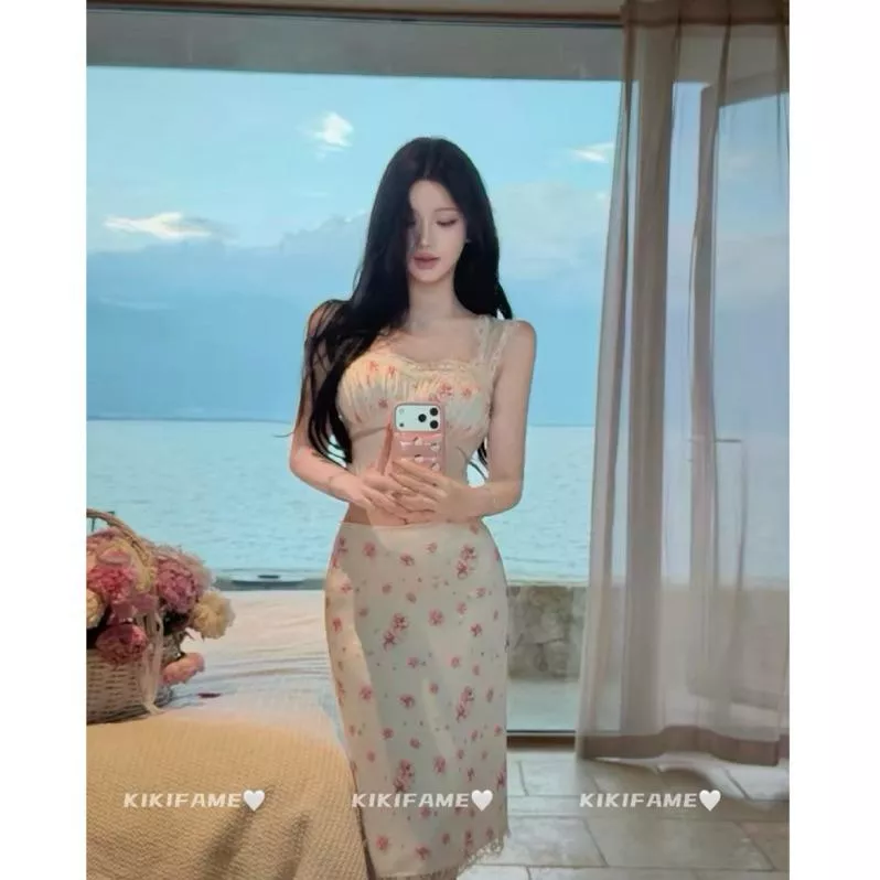 【𝐊𝐈𝐊𝐈𝐅𝐀𝐌𝐄】🌸ℛ𝑜𝓂𝒶𝓃𝒸𝑒.瑪德琳花事💫純欲蕾絲波點拼接方領上衣 開衩半身裙 兩件套 碎花上衣 碎花裙 波點裙