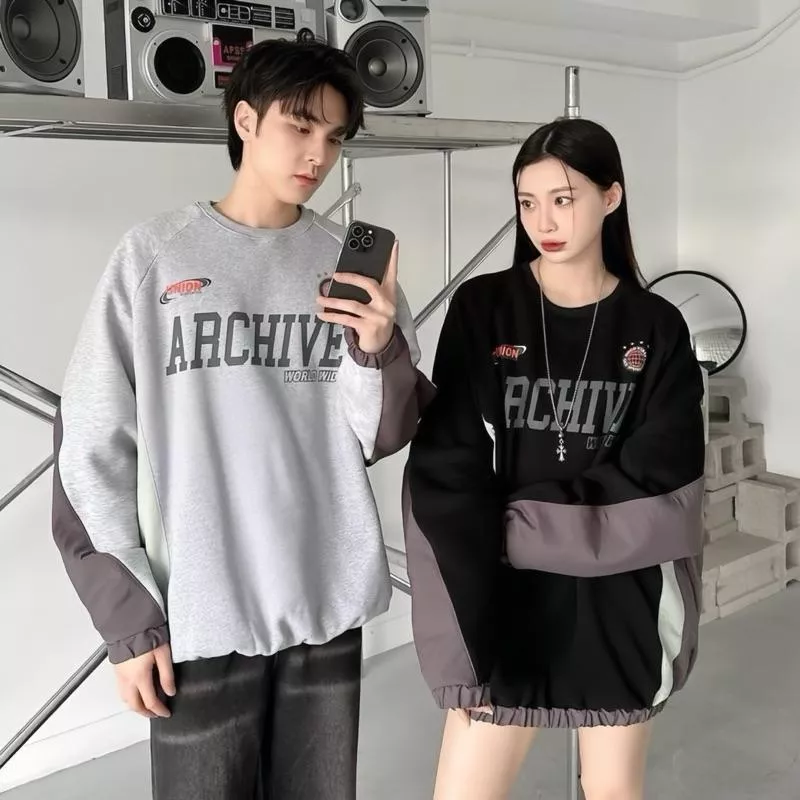 美式復古風 ARCHIVE 字母標語印花 撞色拼接設計 下擺縮口 厚磅純棉 刷毛 圓領長袖大學T