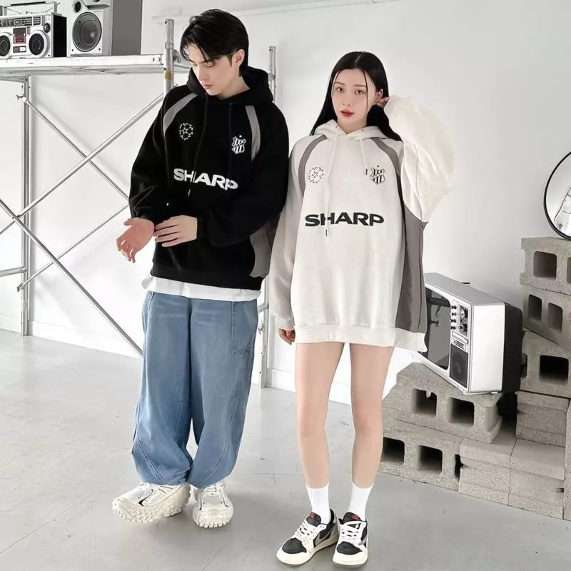 美式個性風 SHARP 字母標語 徽章印花 撞色拼接設計 厚磅純棉 刷毛 連帽長袖帽T