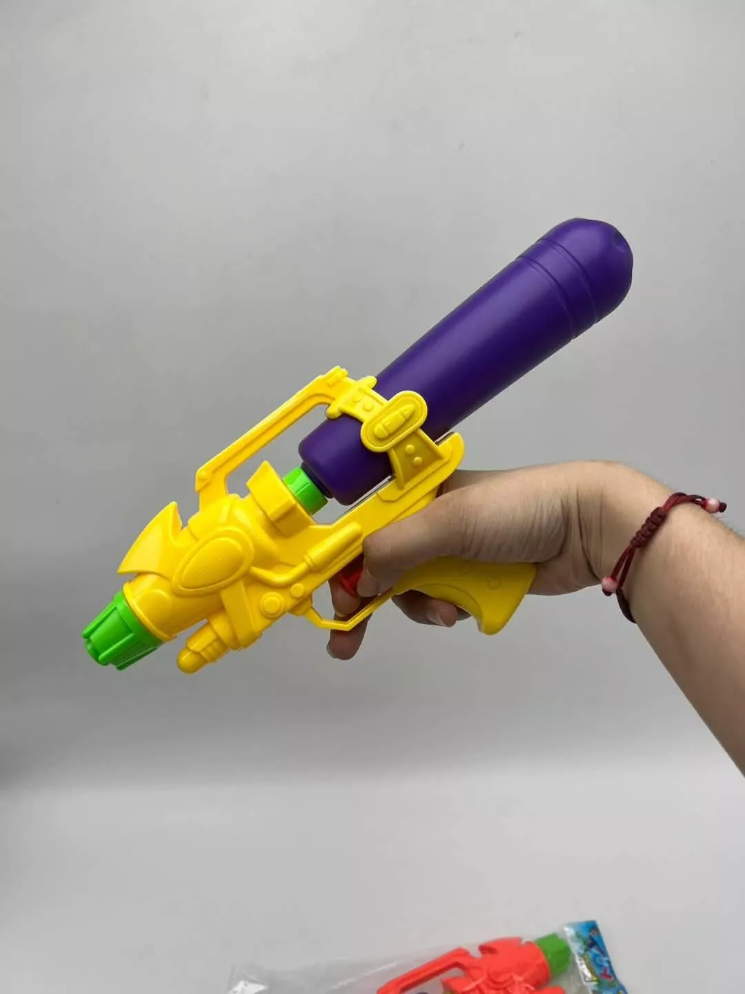 玩具水槍