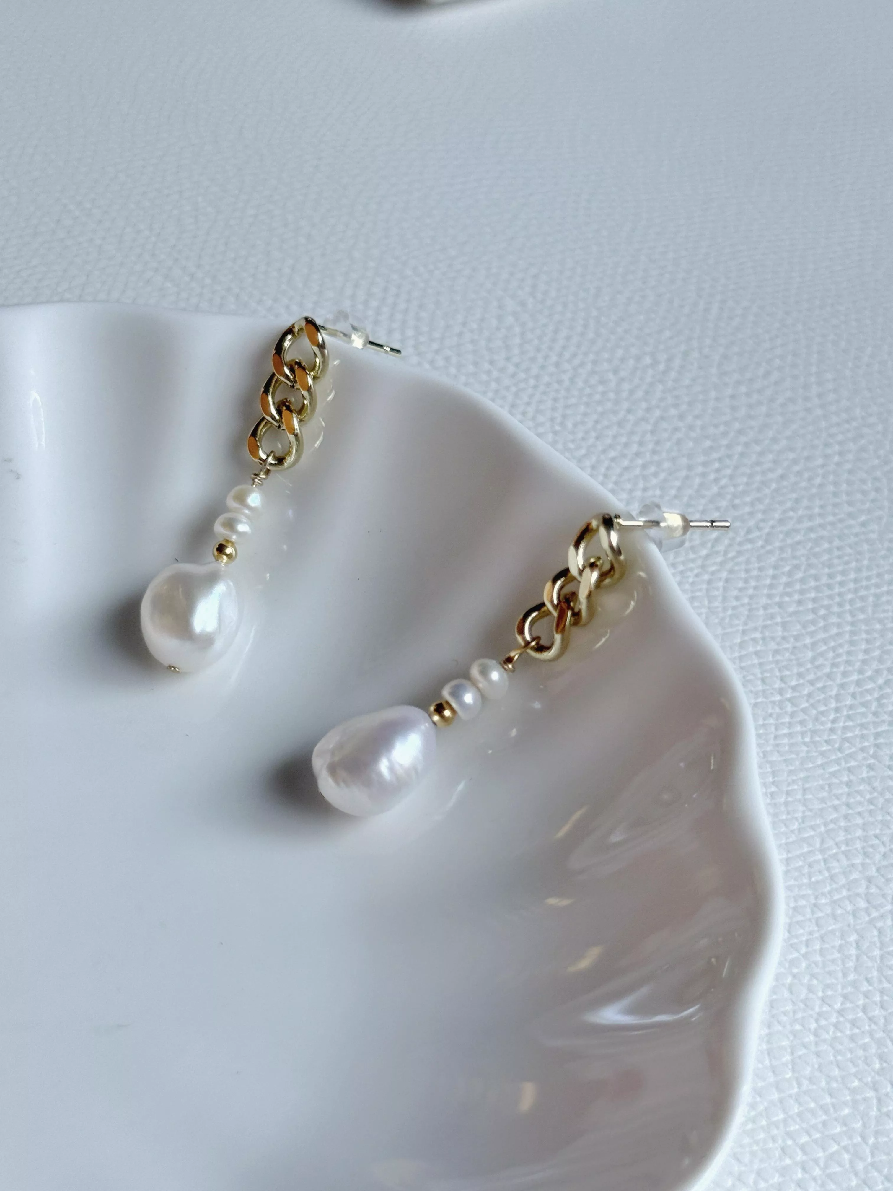 光韻流轉・淡水珍珠耳環