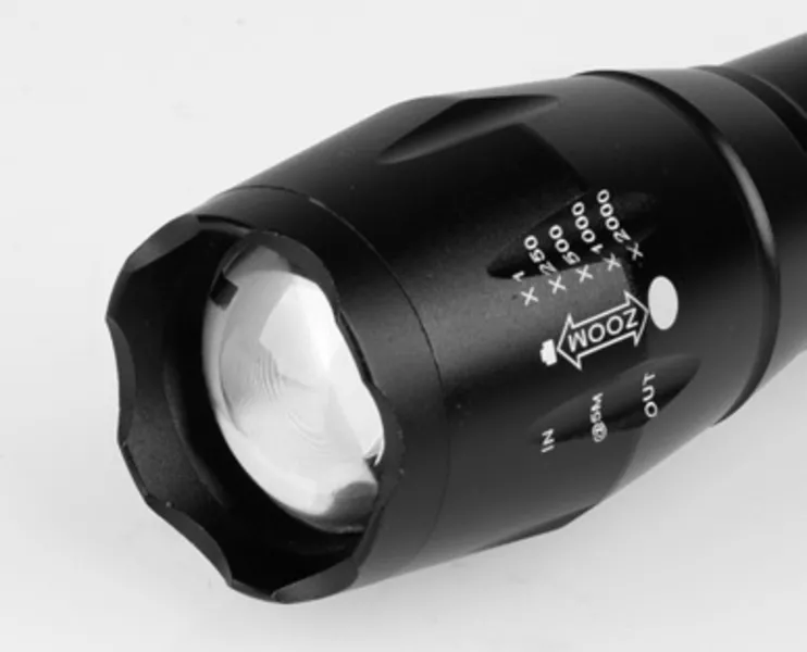 LED 變焦 強光手電筒