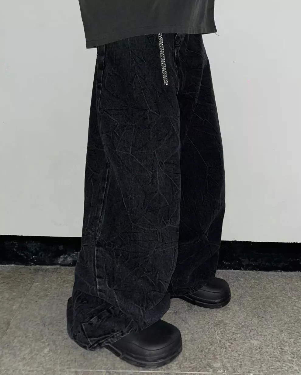 #壓花寬褲低調帶個性