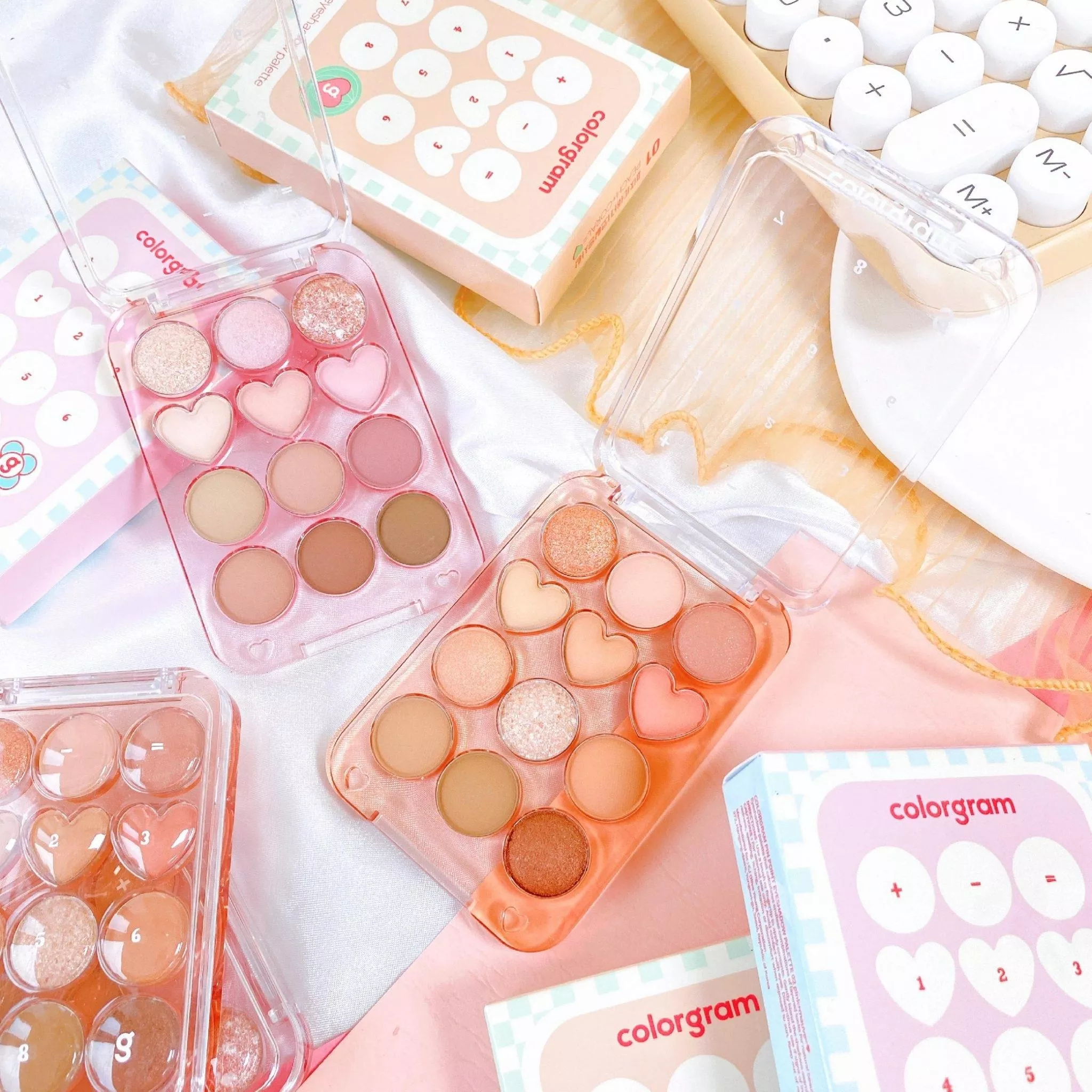 ＃Colorgram 12色眼影盤 愛心眼影盤 愛心 眼影 眼影盤 舒華代言