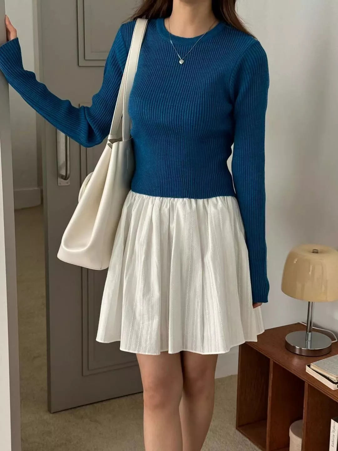 ＃後腰簍空修身上衣