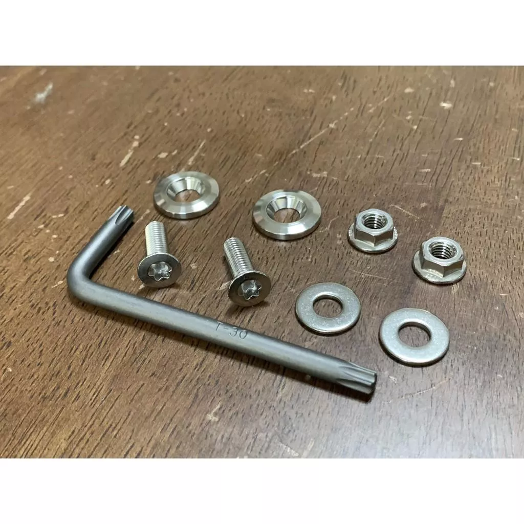 【逸品汽車百貨】『機車用』 平整化車牌防盜螺絲 304不鏽鋼 車牌螺絲 星型螺絲 螺絲帽 白鐵螺絲 重機 紅牌 大牌螺絲