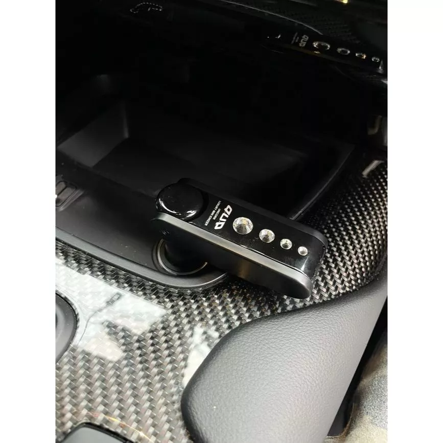 【逸品汽車百貨】『正施華洛世奇水鑽』車用 負離子空氣清淨機 VIP奢華風格 DAD