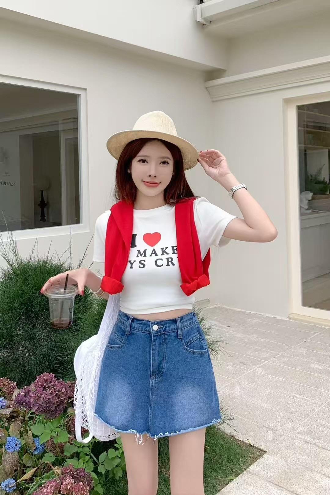 水洗單釦短裙