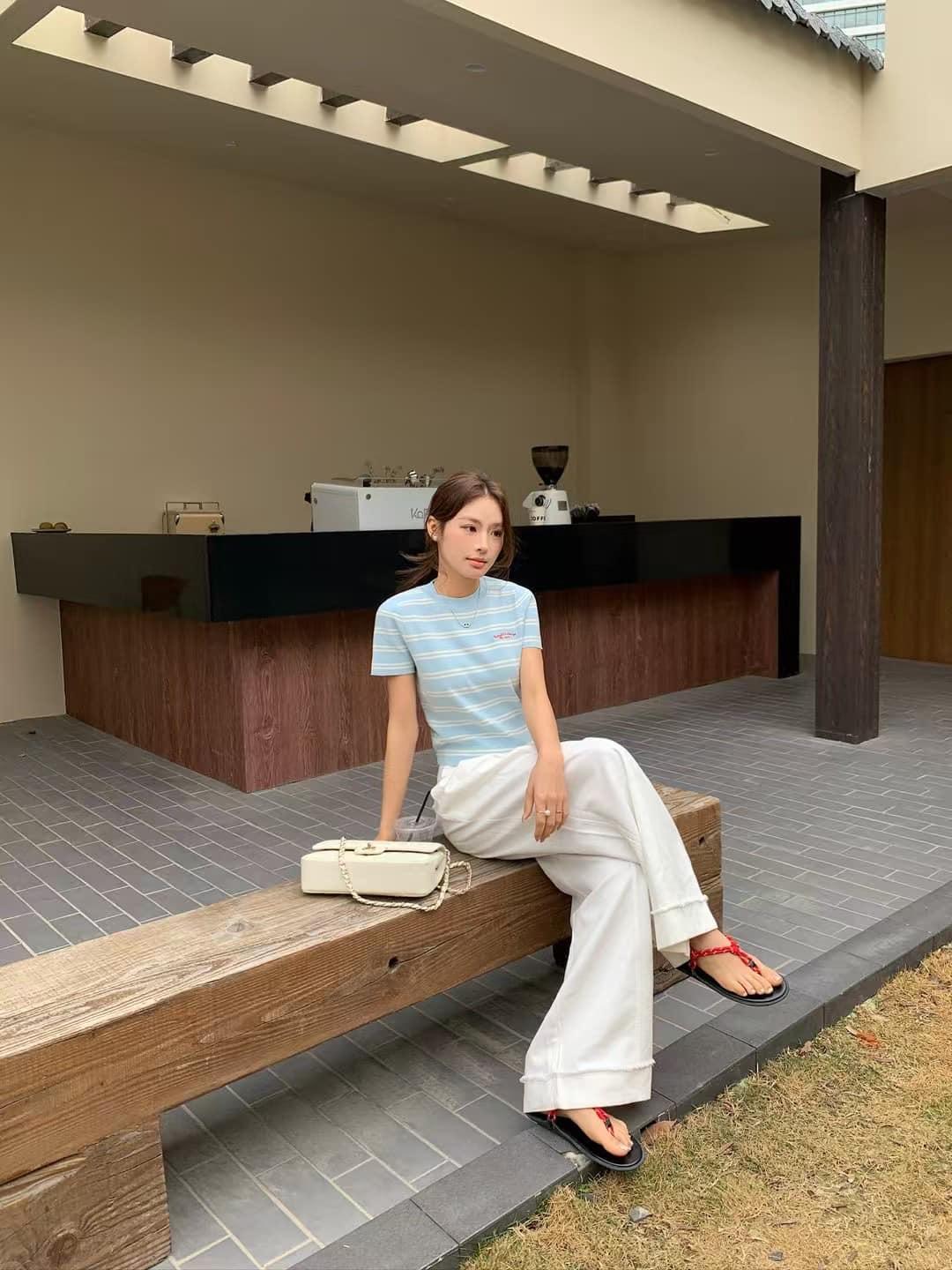 韓甜美條紋刺繡衫
