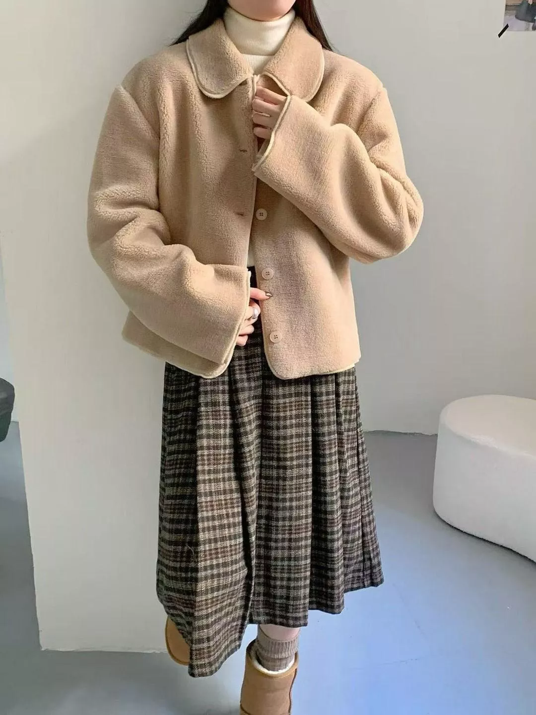 圓領法式羊羔毛外套