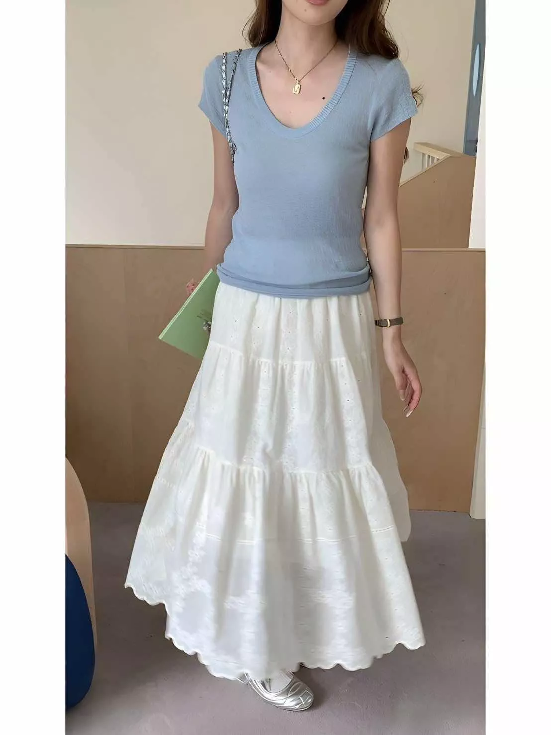 早春新款 溫柔風鏤空刺繡A字蛋糕裙