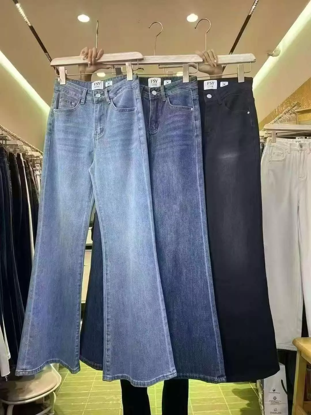 微喇叭水洗牛仔