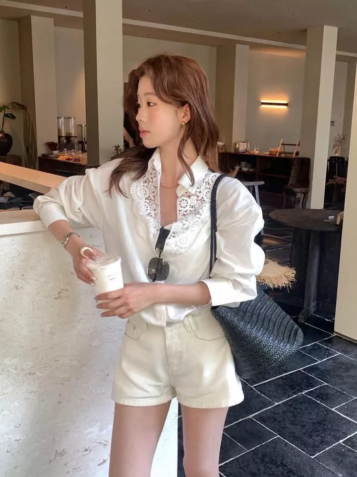 領拼接蕾絲襯衫