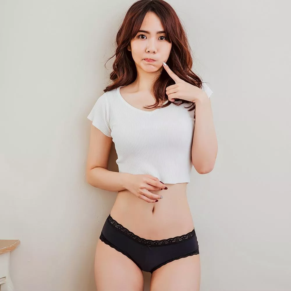 SKYLIE銀離子低腰內褲｜典雅絲柔親膚抗菌｜女性舒適貼身首選-黑色