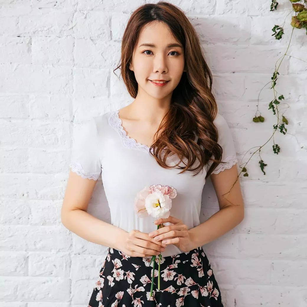 NEONER銀離子涼感短袖上衣｜腋下抗菌防異味｜親膚透氣・內搭外穿皆可-月光白