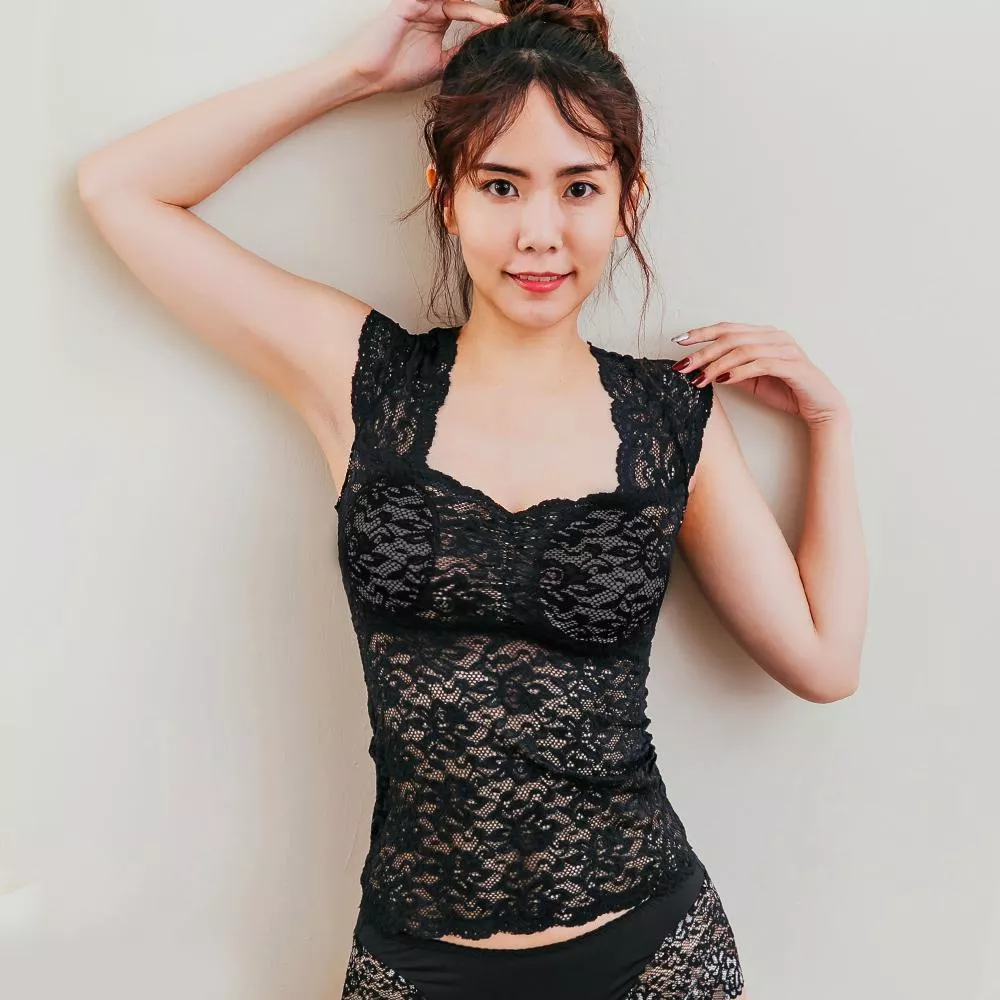 【NEONER BRATOP】法式鏤空蕾絲無鋼圈胸罩上衣-黑色