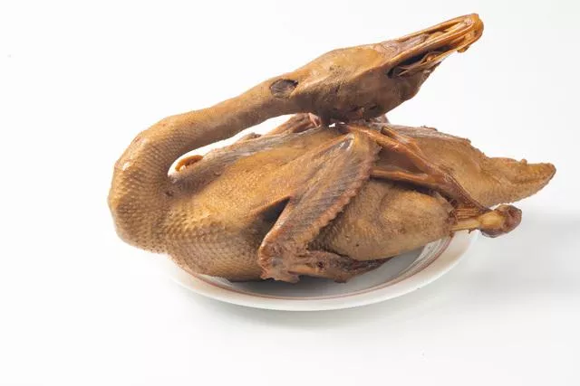 瀏瀏湘｜麻辣滷全鴨(1隻)