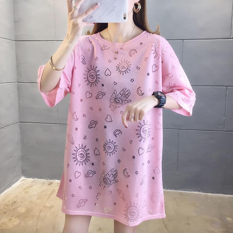 滿版減齡印花舒適T三色 M-2XL