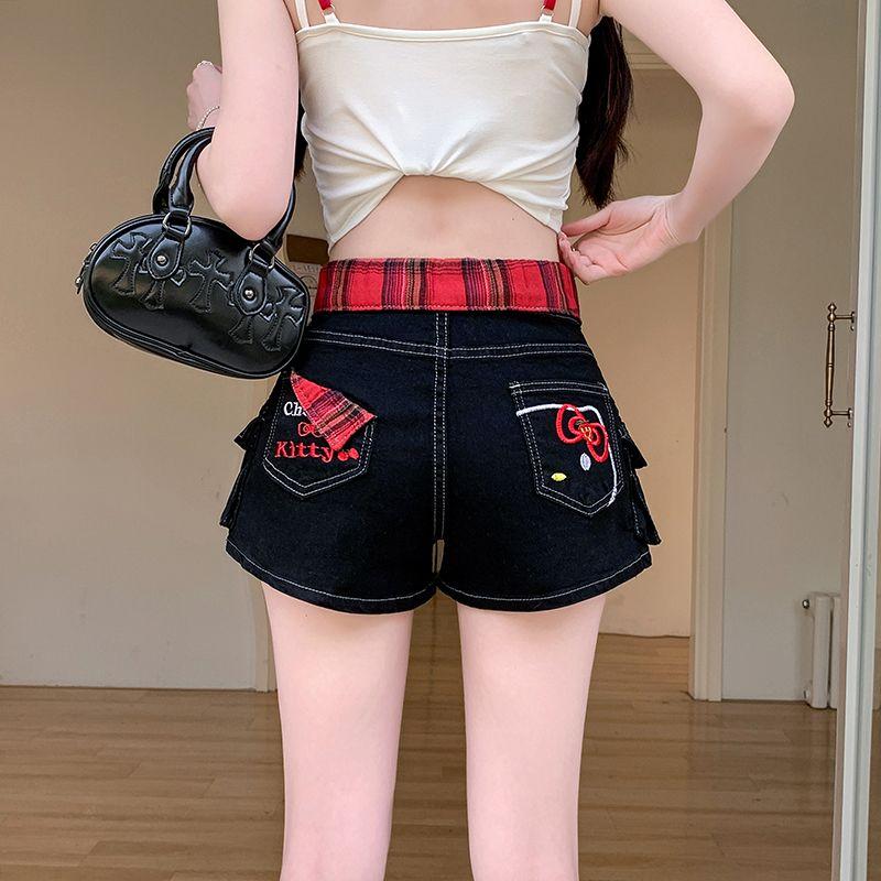 實拍~美式刺繡辣妹牛仔短褲設計感格紋拼接包臀熱褲S-XL