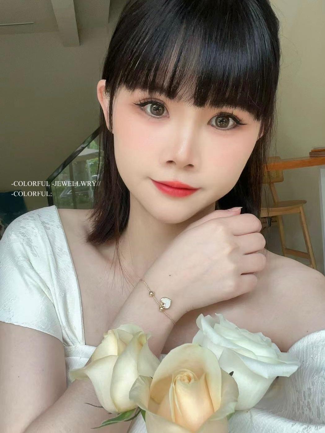 💖低調閃耀心動瞬間 ｜顯白金屬質感愛心手鏈