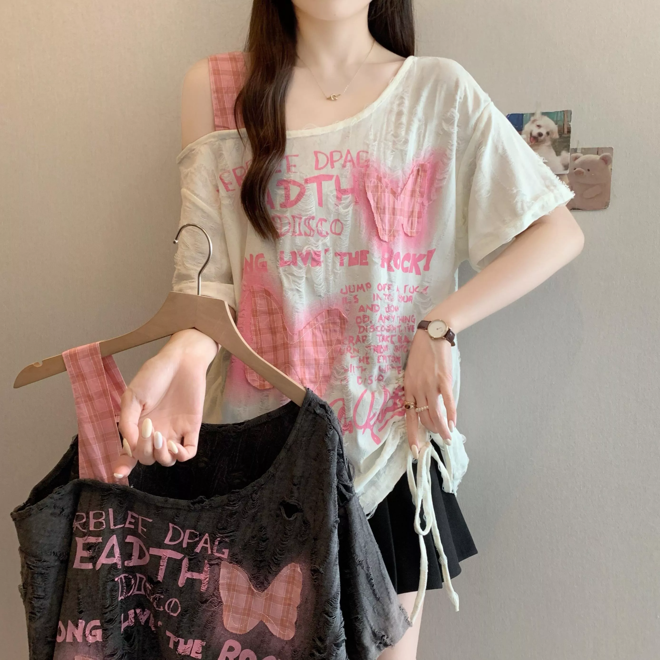 實拍大尺碼夏季撞色露肩重工貼布印花設計感破洞辣妹短袖T 2色 L-4XL