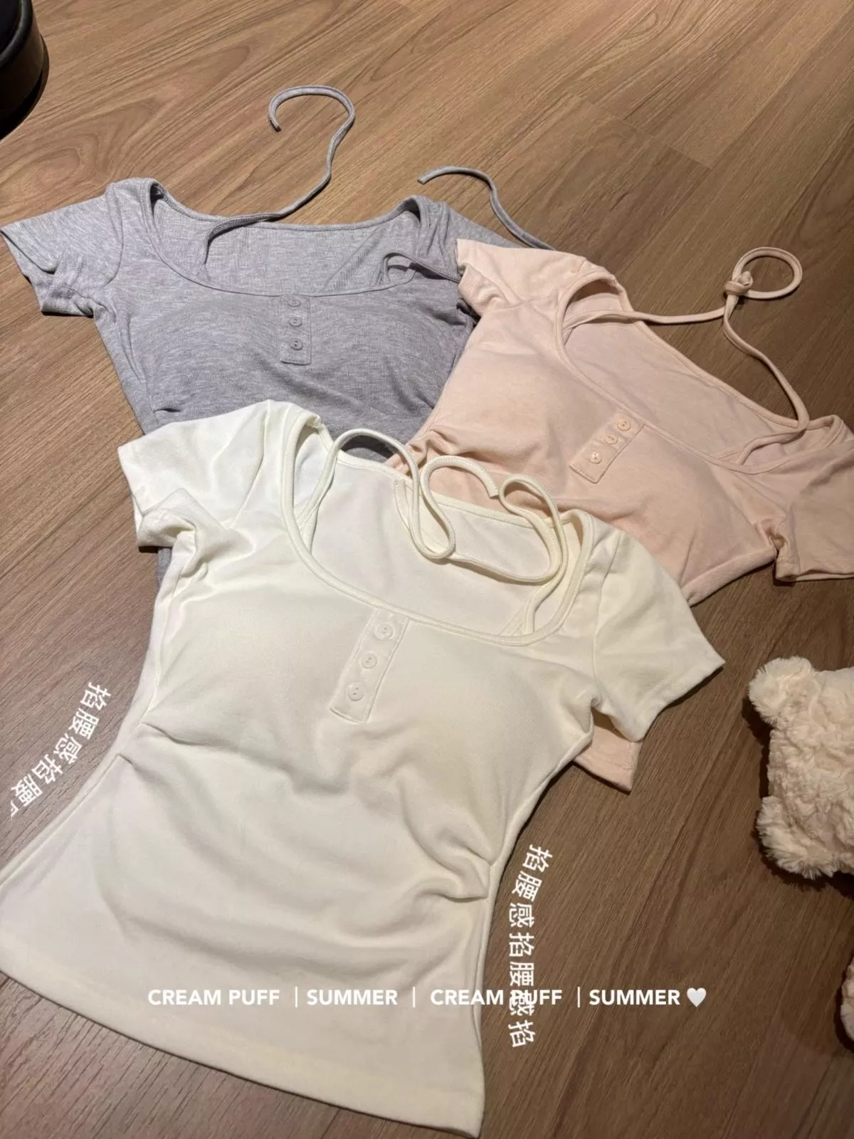 純欲拉滿!!短袖t辣妹修身假兩件掛脖帶胸墊掐腰上衣3色 純欲拉滿!!短袖t辣妹修身假兩件掛脖帶胸墊掐腰上衣3色