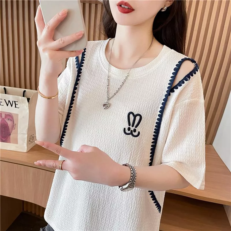 露肩設計短袖夏季皺布拼接小眾百搭上衣3色 M-2XL 露肩設計短袖夏季皺布拼接小眾百搭上衣3色 M-2XL