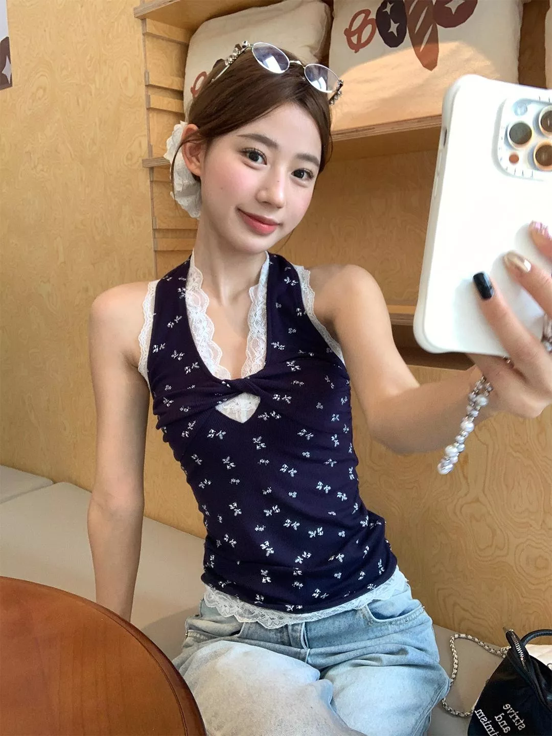 藏藍碎花掛脖夏季修身設計感蕾絲露背吊帶背心S-XL 藏藍碎花掛脖夏季修身設計感蕾絲露背吊帶背心S-XL