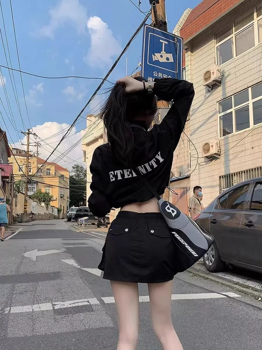 甜辣風酷美式辣妹純欲風炸街上衣加裙子S-XL 甜辣風酷美式辣妹純欲風炸街上衣加裙子S-XL