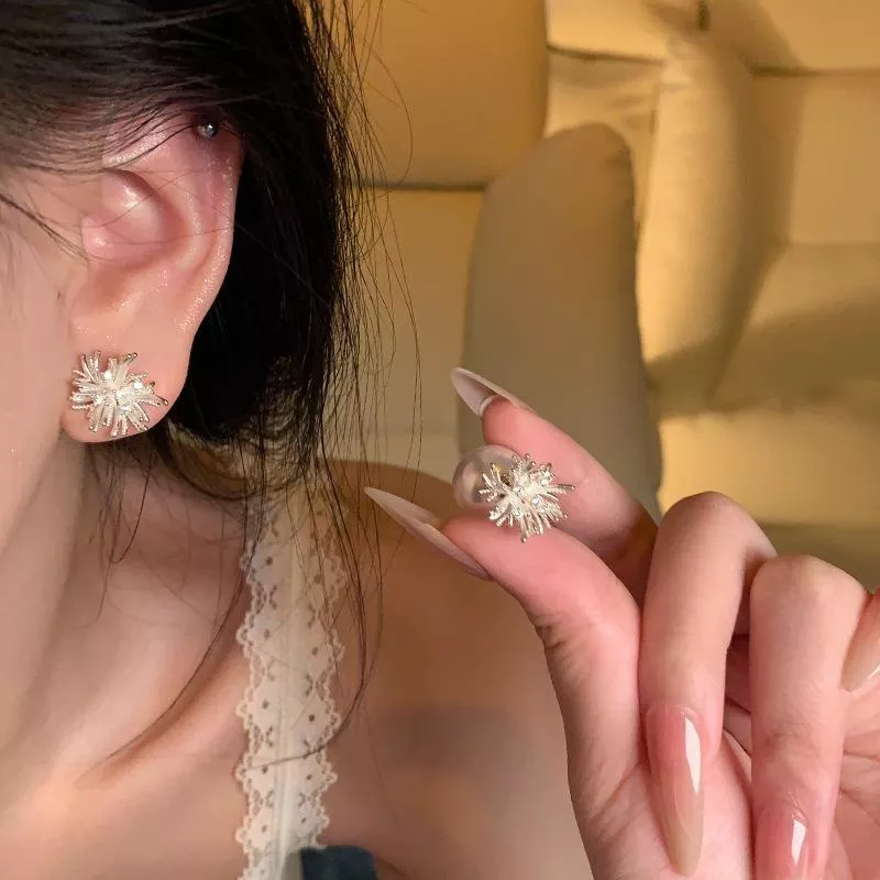 一款兩戴銀色煙火珍珠耳環