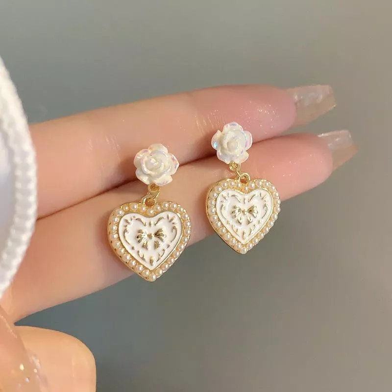 S925銀針溫柔小香風山茶花愛心耳環