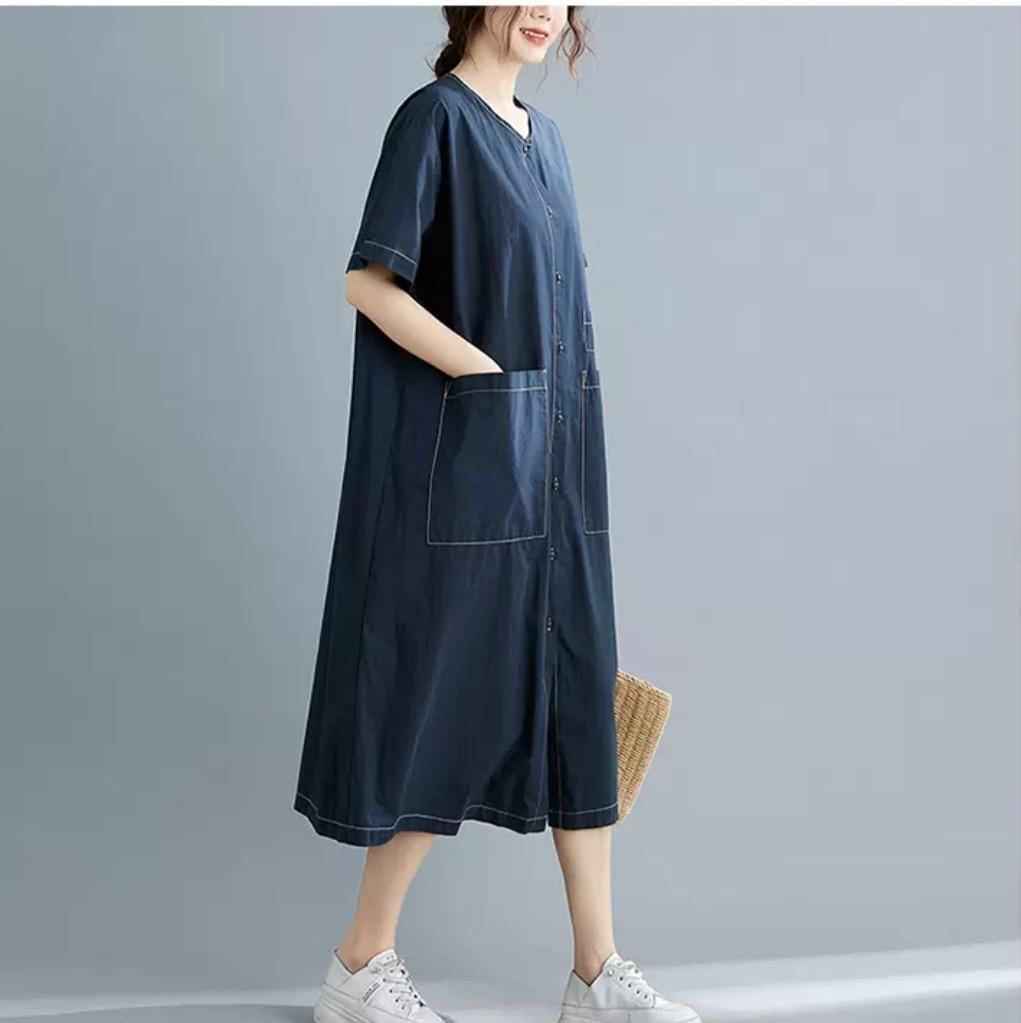 大口袋扣子連身裙