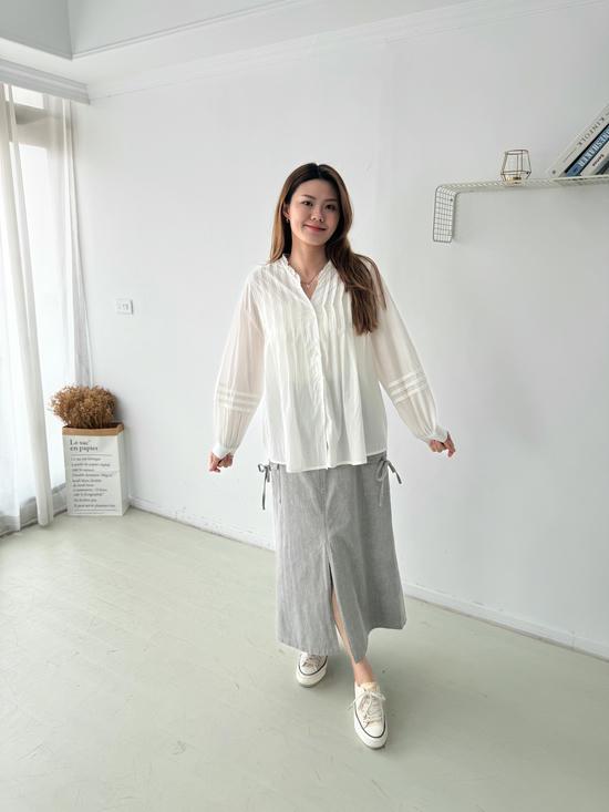 V領蕾絲打摺上衣